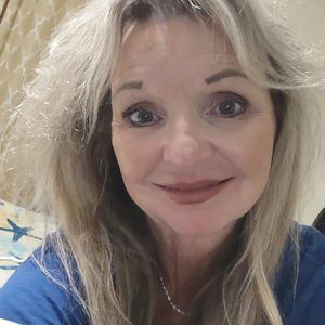 Meet your Posher, Christine